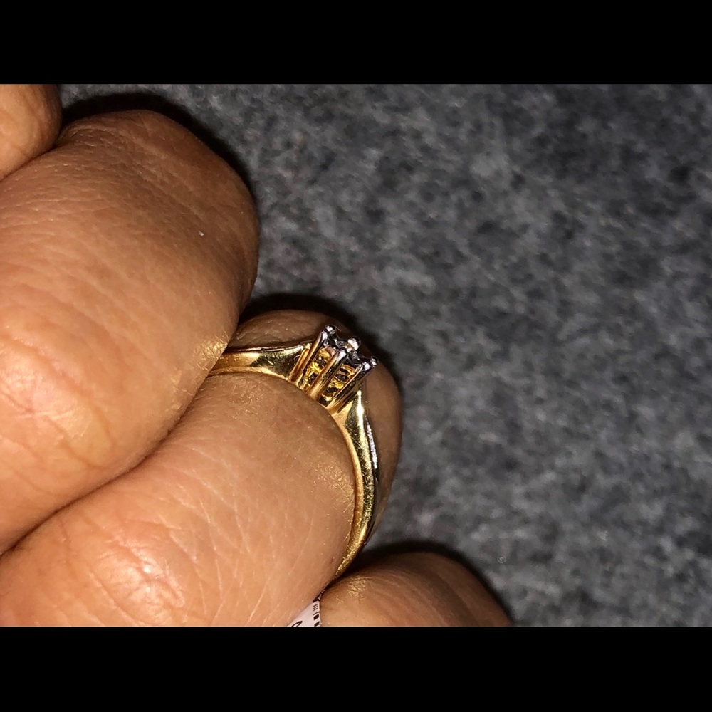 Diamond Engagement Solitaire ring - Picture 10 of 12
